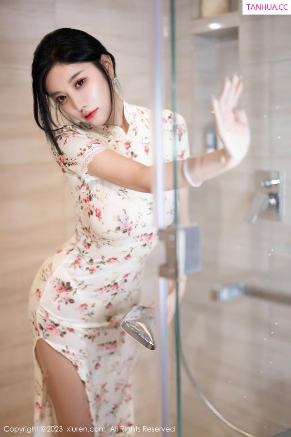 杨晨晨 sugar小甜心CC [XiuRen]高清写真图 2023.09.08 No.7363 杨晨晨Yome 旗袍美腿第55张图片